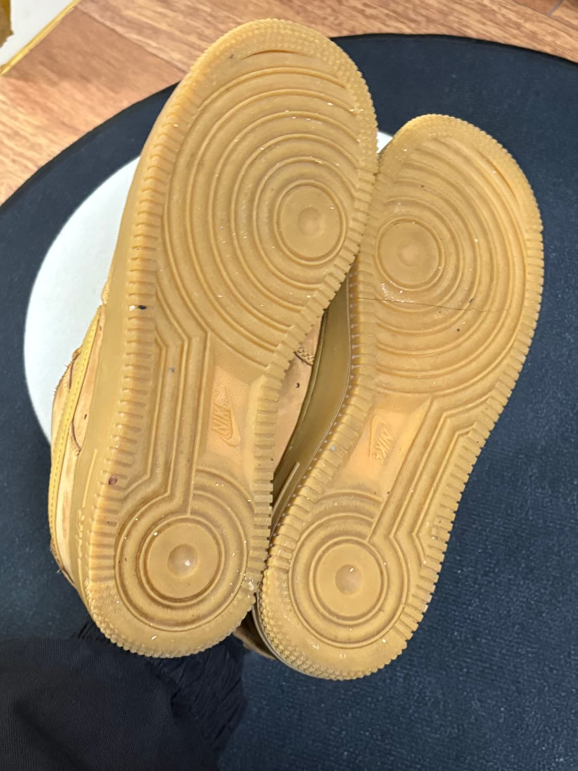 나이키 에어포스 플랙스 위트 된장포스 240 상품이미지4