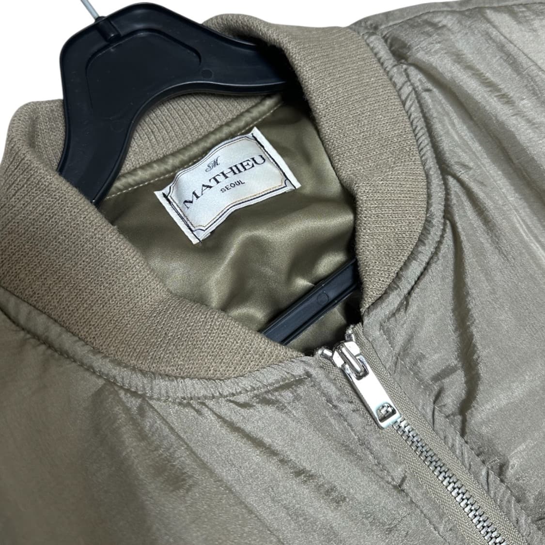 랑거 오버숄더 크롭 봄버 상품이미지3