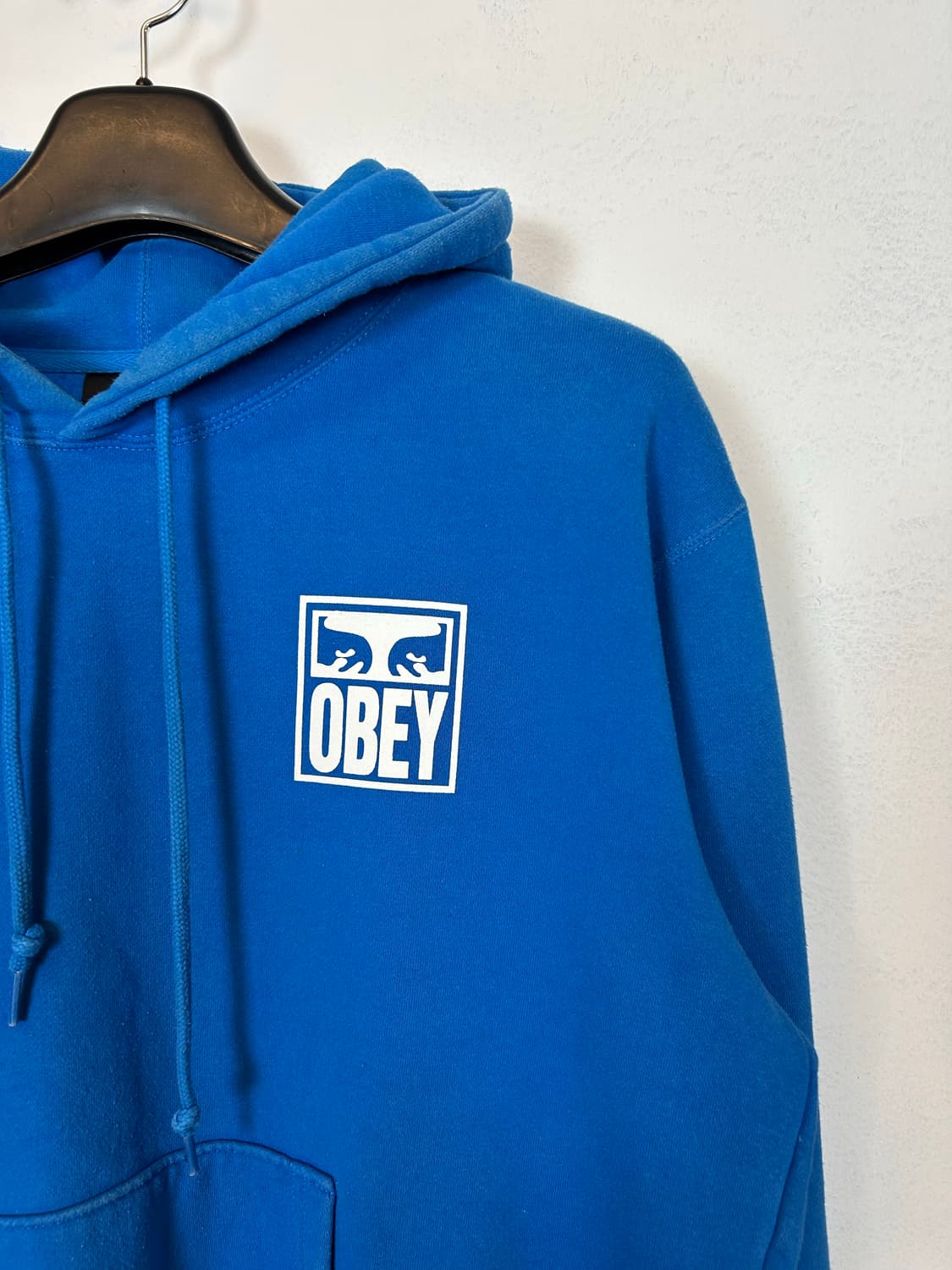 T053 오베이 아이즈 로고 블루 후디 상품이미지2