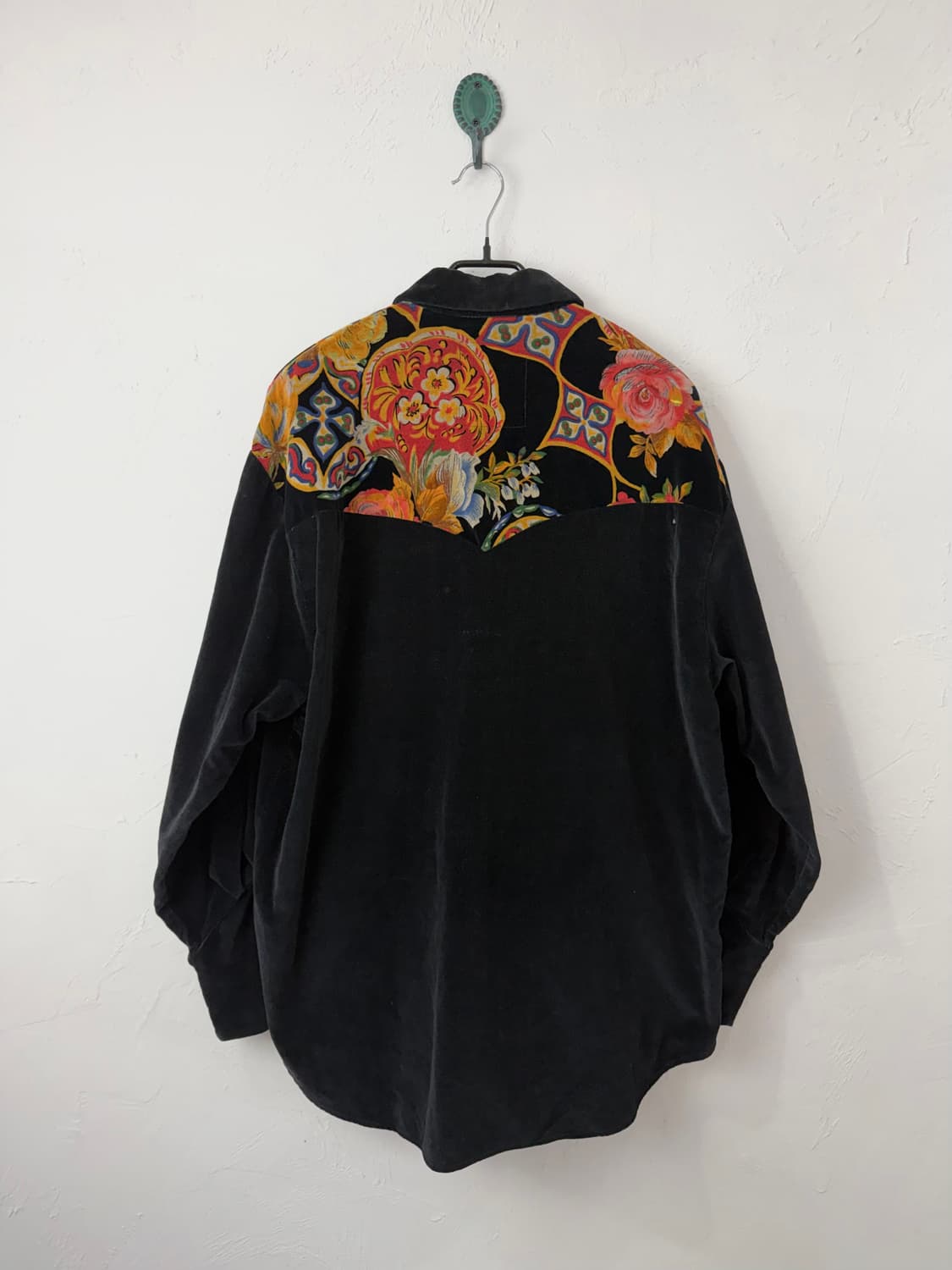 90s 프랑스 메이드 바로크 플로럴 요크 벨벳 웨스턴 셔츠 상품이미지3