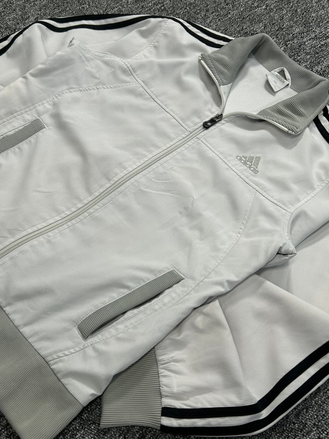 아디다스 00‘s 화이트 바람막이 트랙탑 져지 2XL 상품이미지2