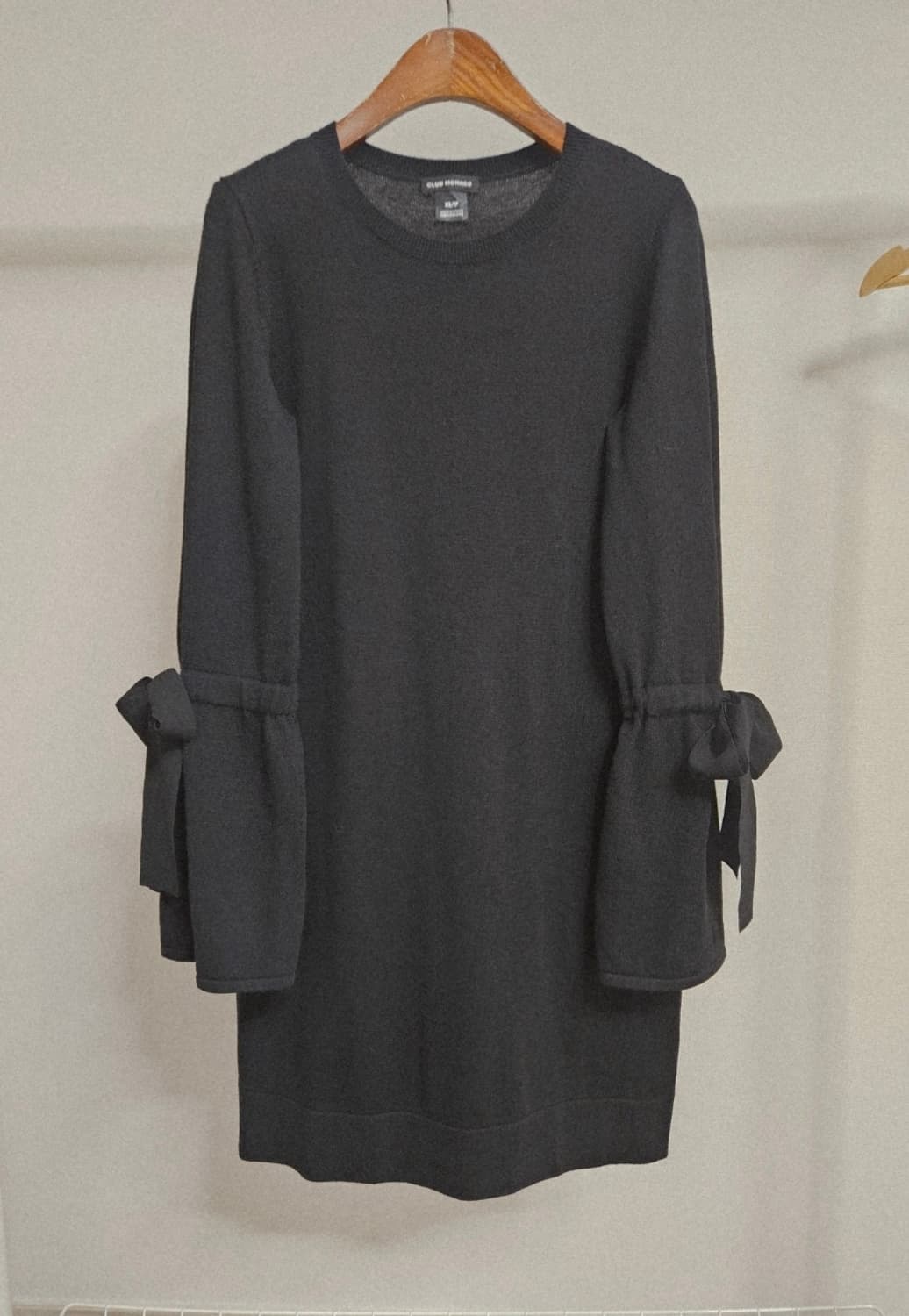 클럽모나코 니트 소매 리본 원피스 모100 상품이미지1