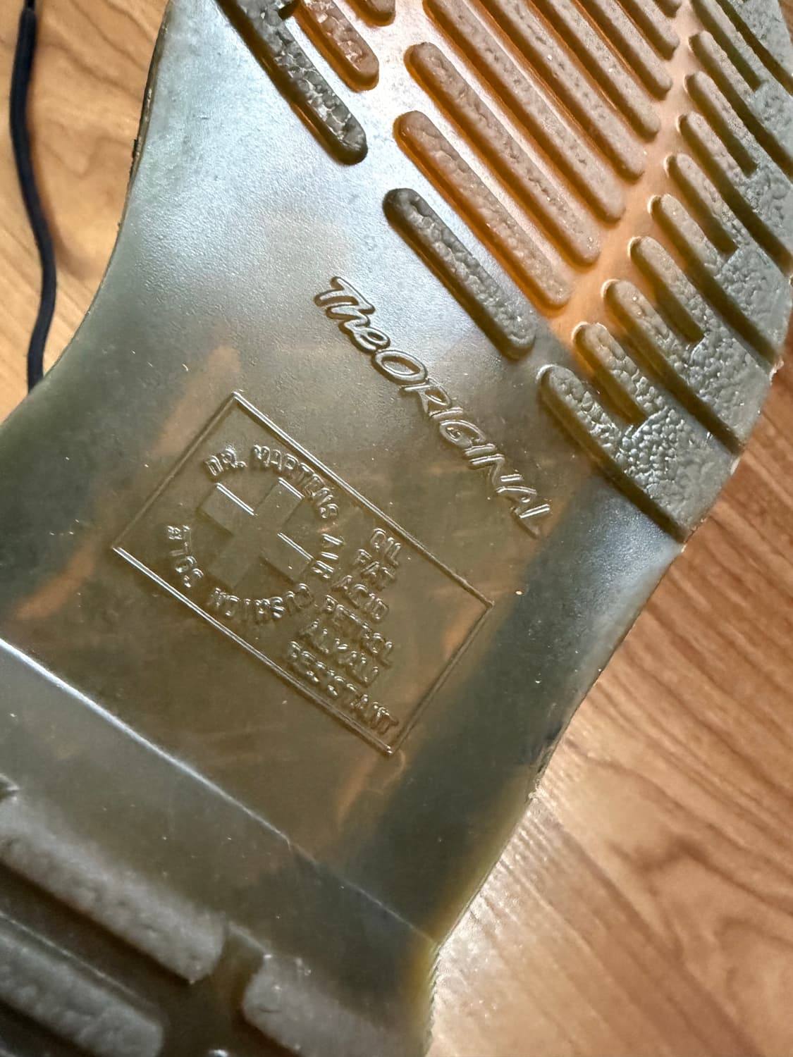 닥터마틴 1490 블랙 10홀 260 상품이미지4