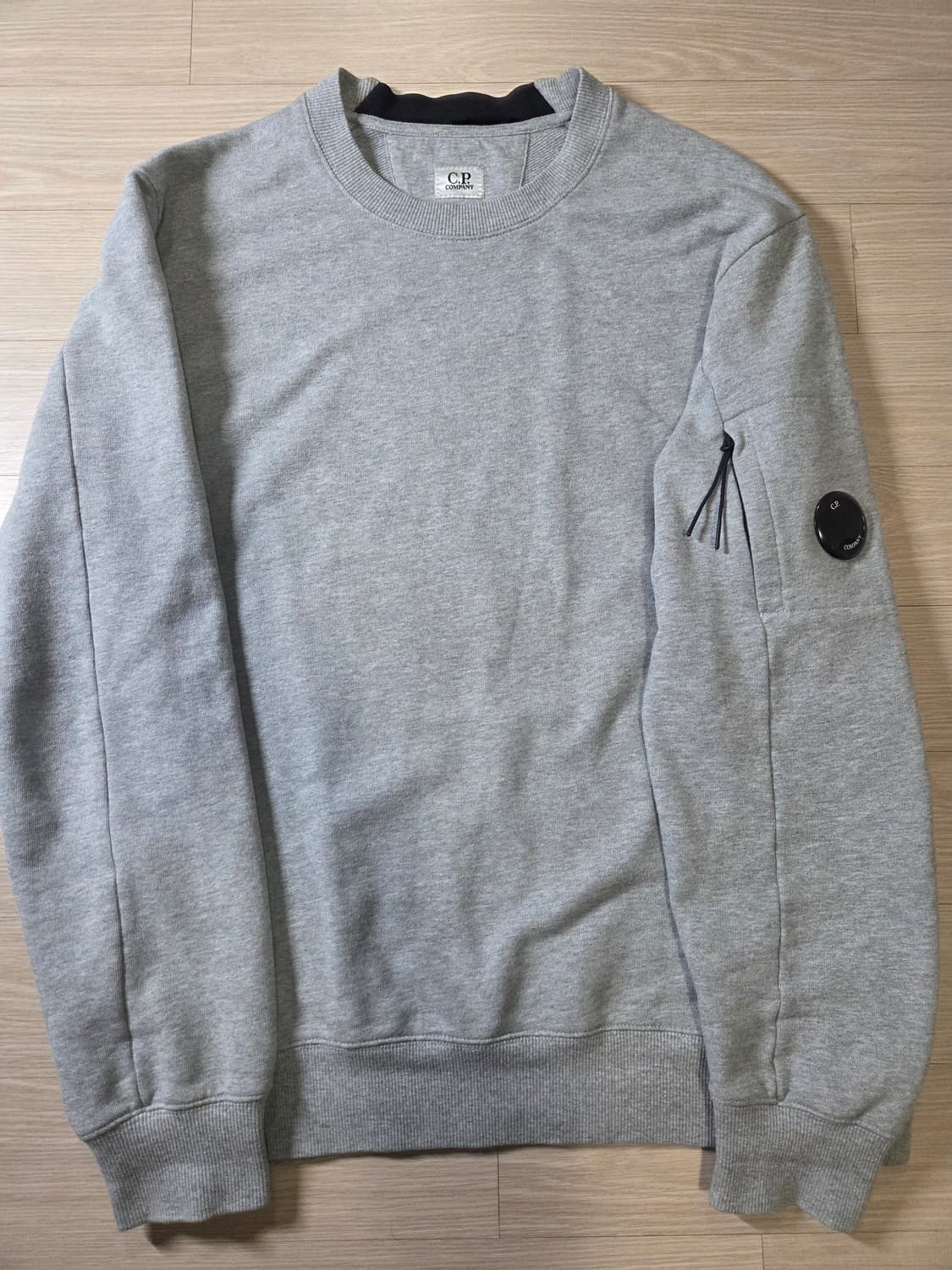 CP컴퍼니 다이애그널 레이즈드 맨투맨 L 상품이미지5