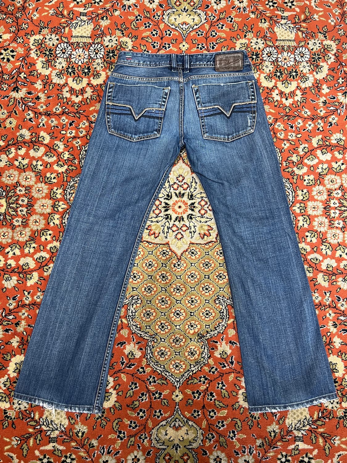 [30] 디젤 자티니 부츠컷 플레어 데님 팬츠 중청 상품이미지2