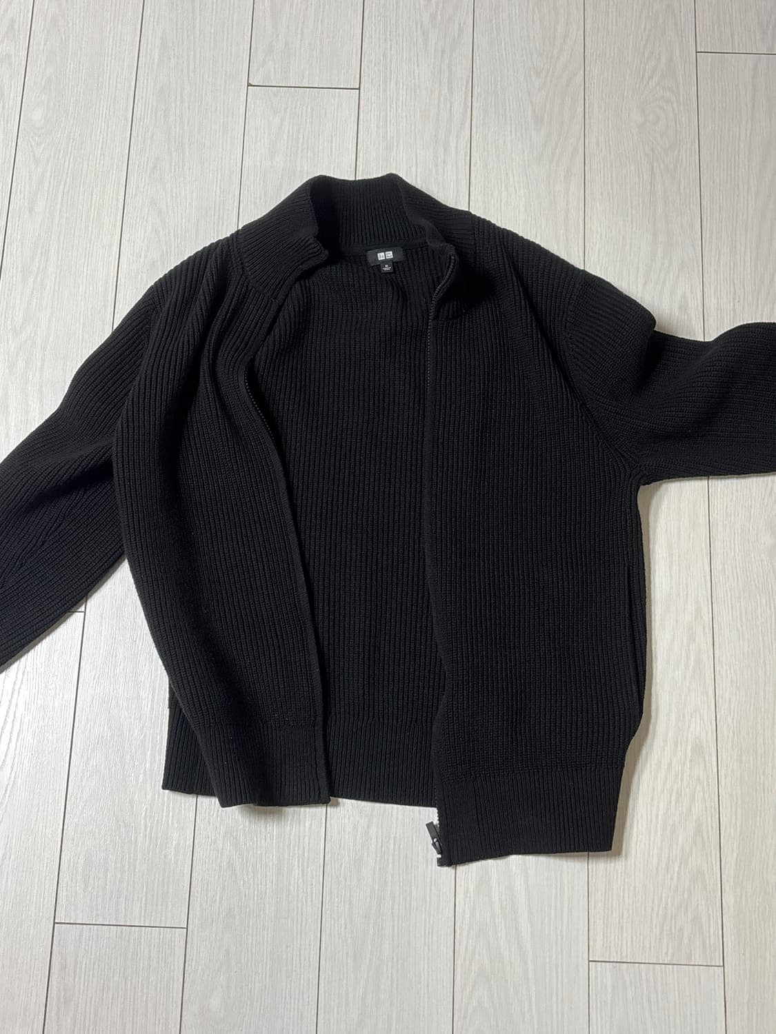 유니클로 니트집업 상품이미지1