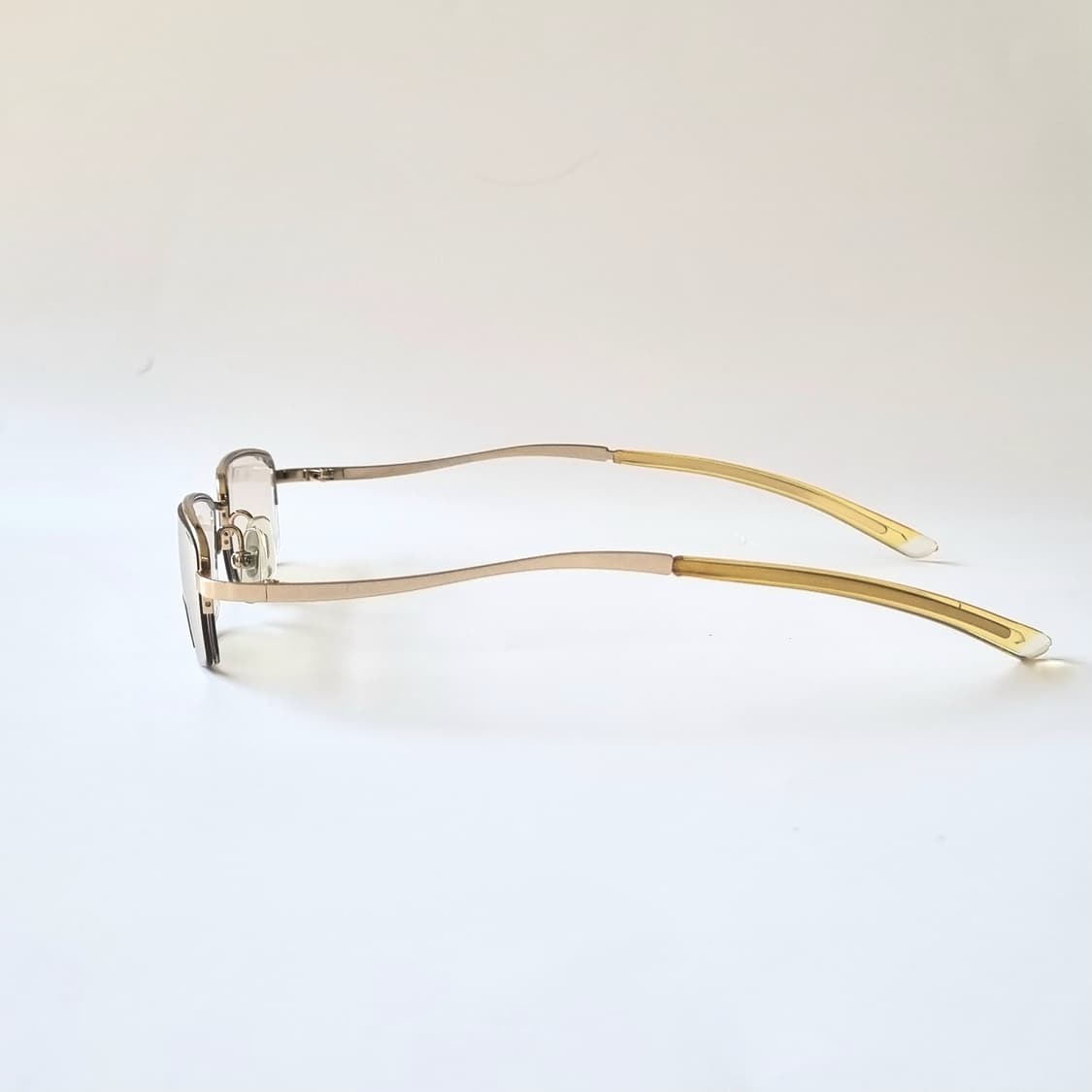 데드스탁 지적인 분위기 골드 메탈 반무테 안경테 698 상품이미지3