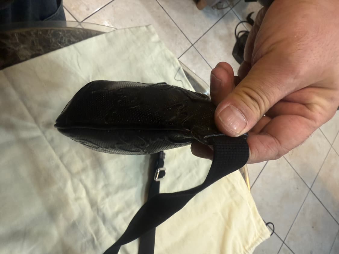 정품 구찌 GG 엠보스 벨트백 팝니다 상품이미지3