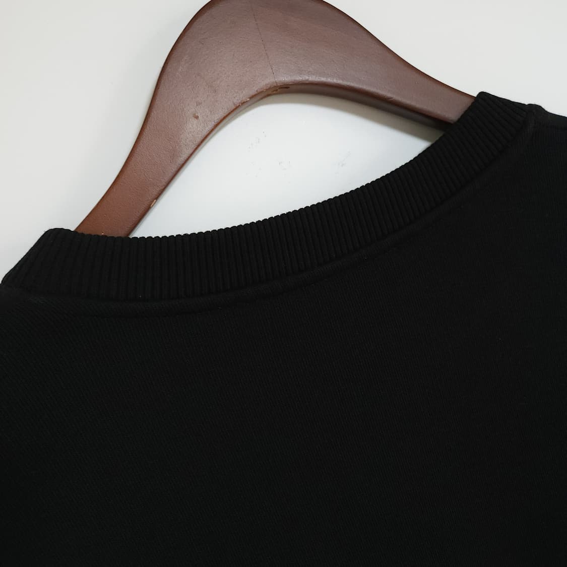 [S] 지방시 블랙 샤크 맨투맨 BM704C3Y0V 상품이미지8