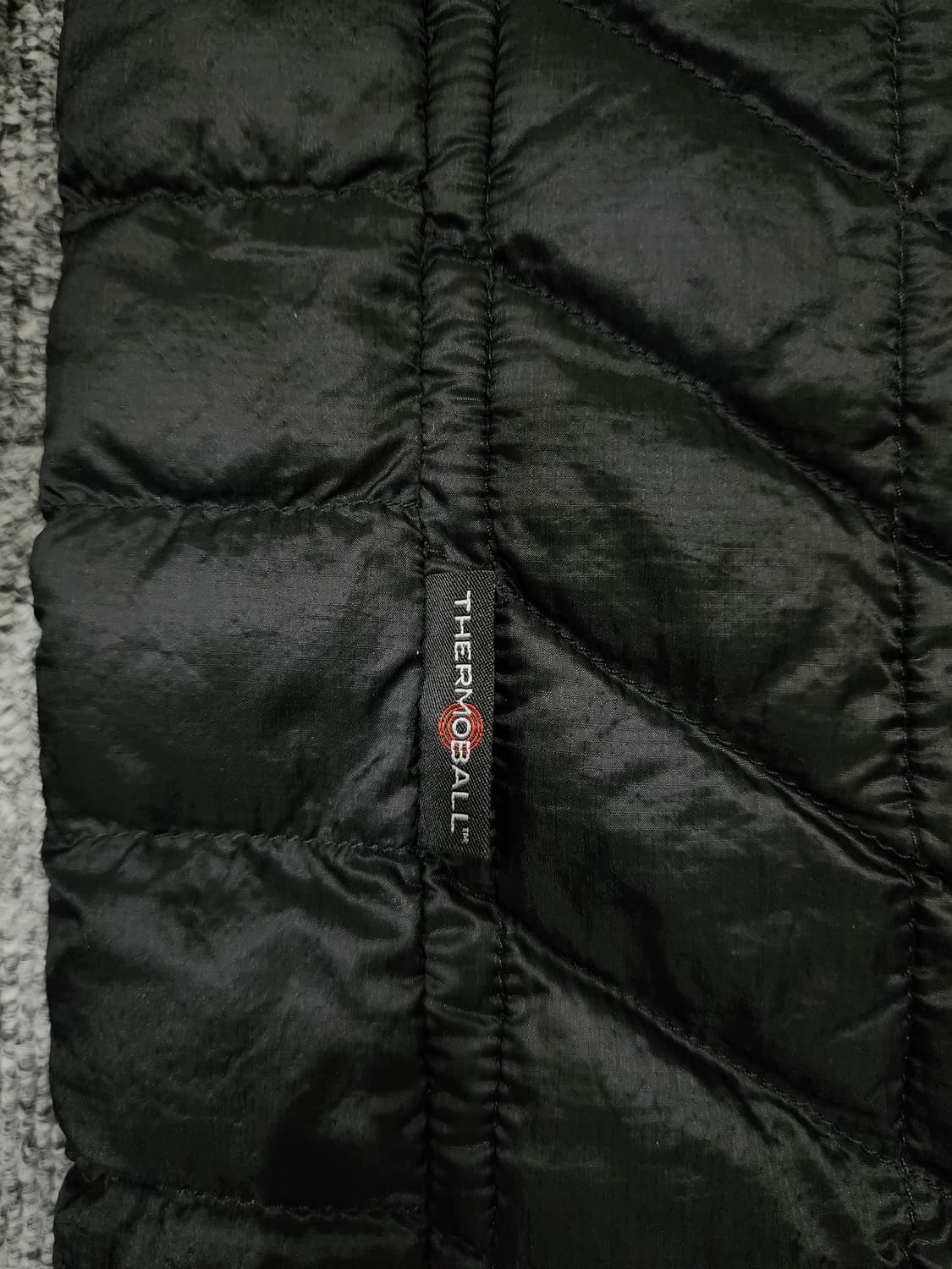 노스페이스 써모볼 경량패딩 S 상품이미지7