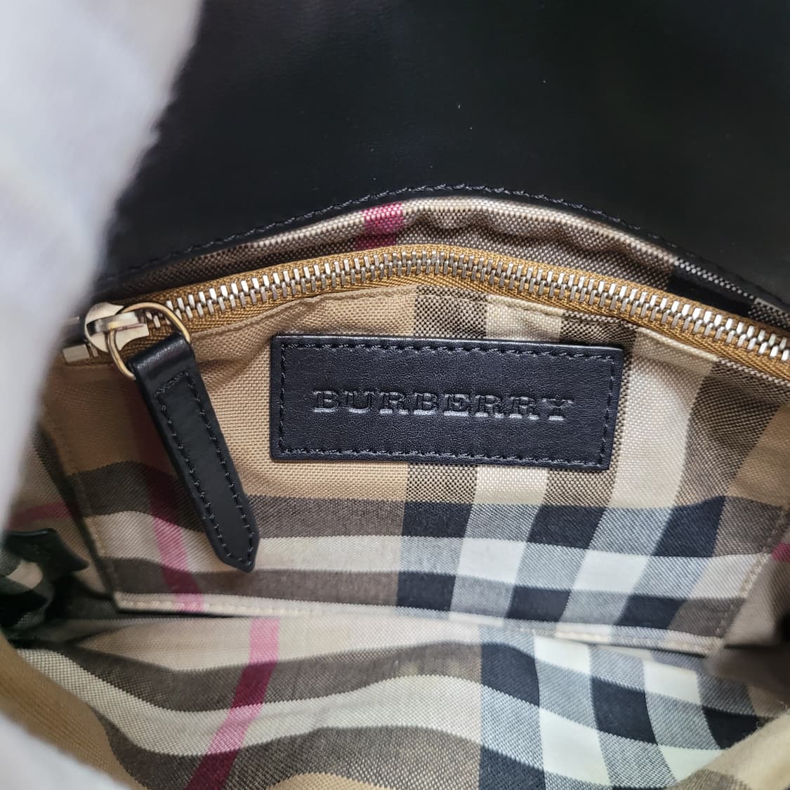 버버리 레더 가죽 크로스백 숄더백 남여공용 가능 상품이미지5