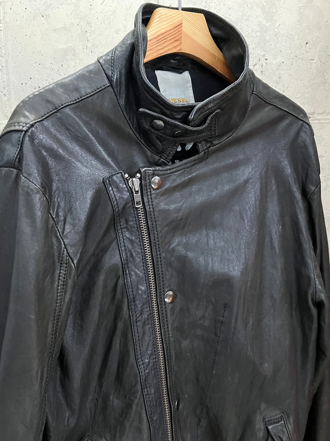 DIESEL LEATHER JACKET 상품이미지3