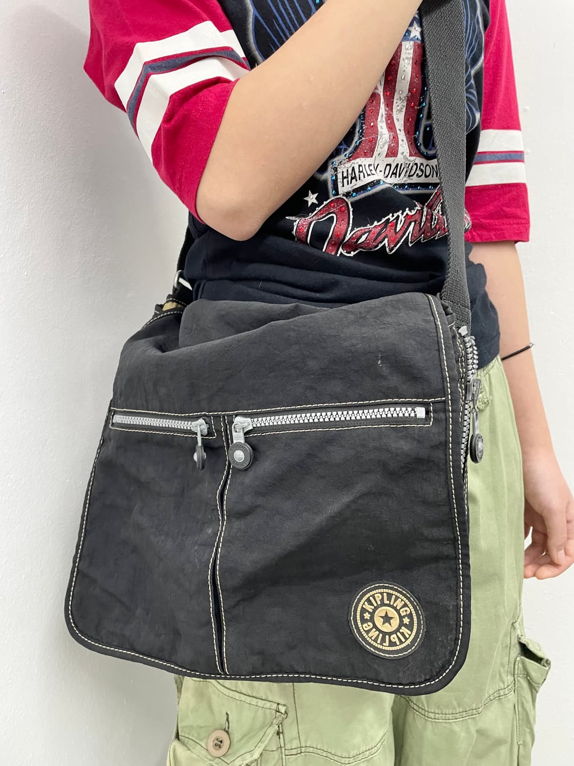 키플링 블랙 포켓 메신저 크로스백 상품이미지2