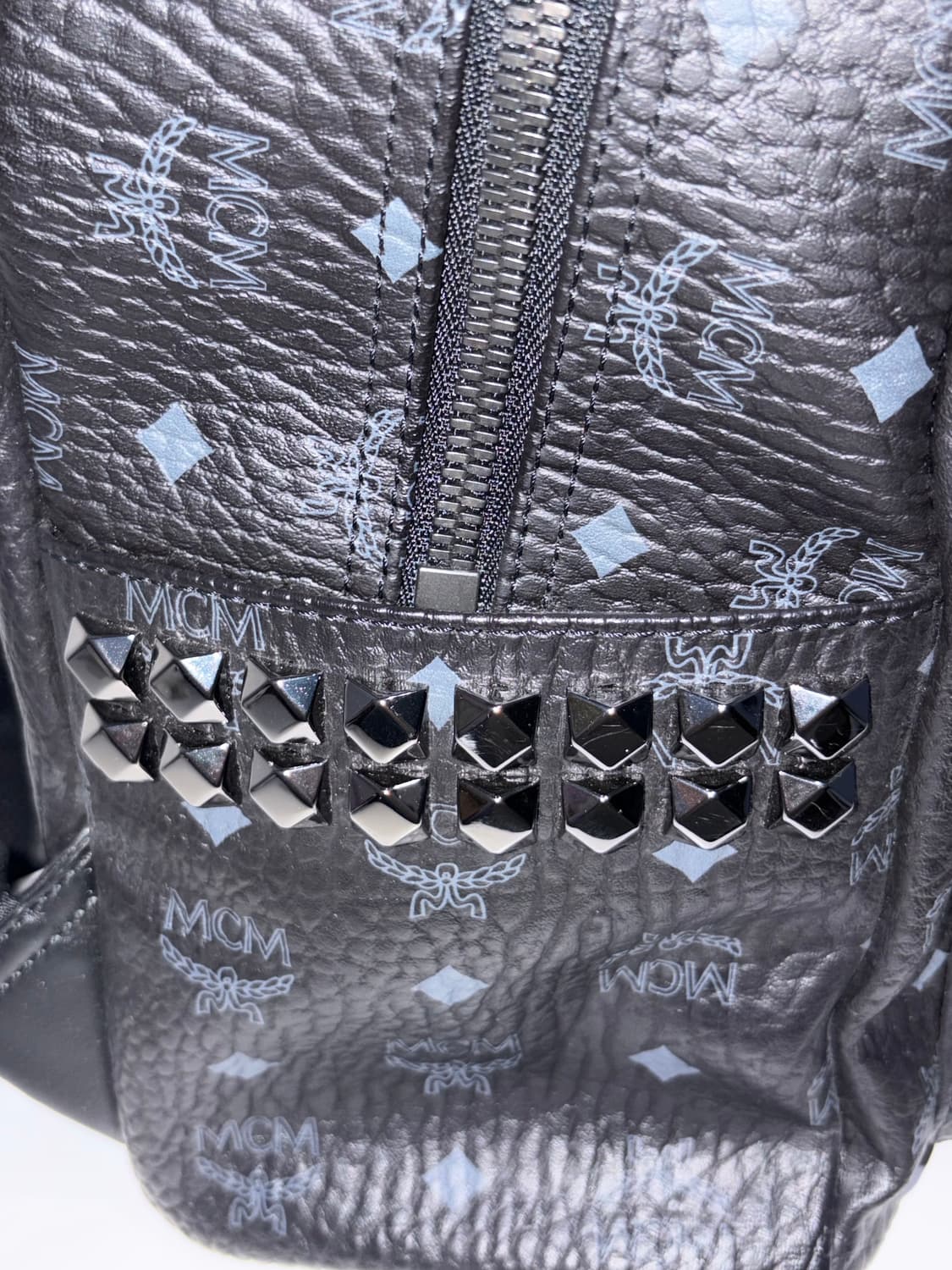 mcm 비세토스 스타크 백팩 블랙 양산형 지뢰계 서브컬쳐 스나계 갸루 상품이미지3