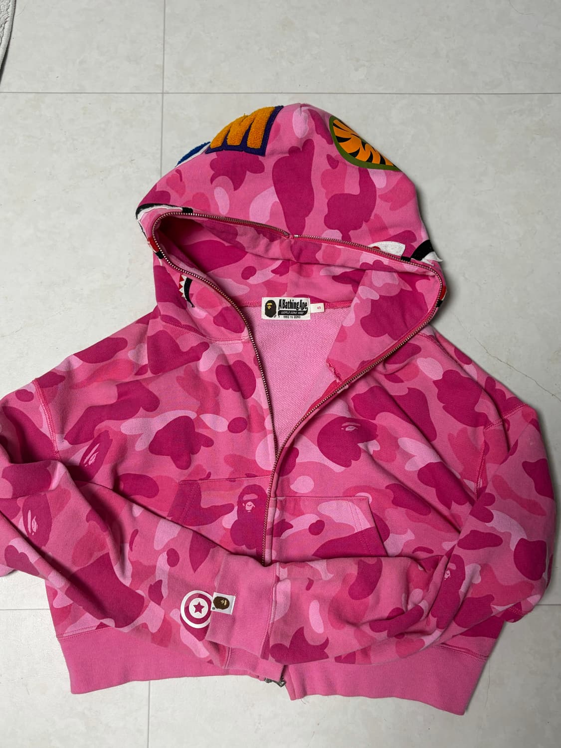 베이프 핑크 크롭 후드집업 상품이미지1