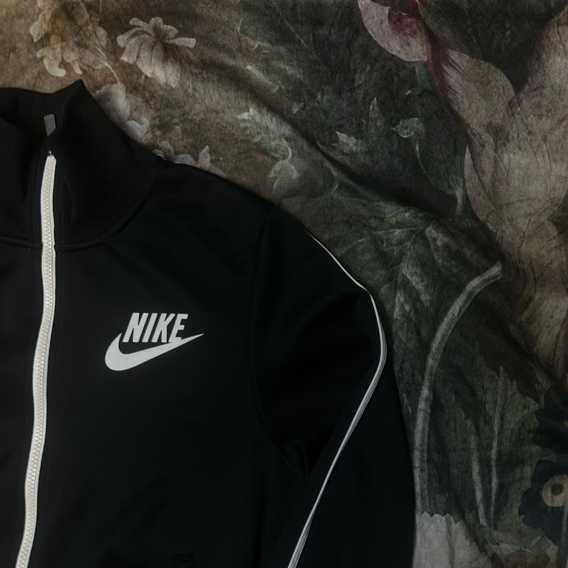 나이키 빈티지 화이트 사이드라인 블랙트랙탑져지 S 상품이미지2