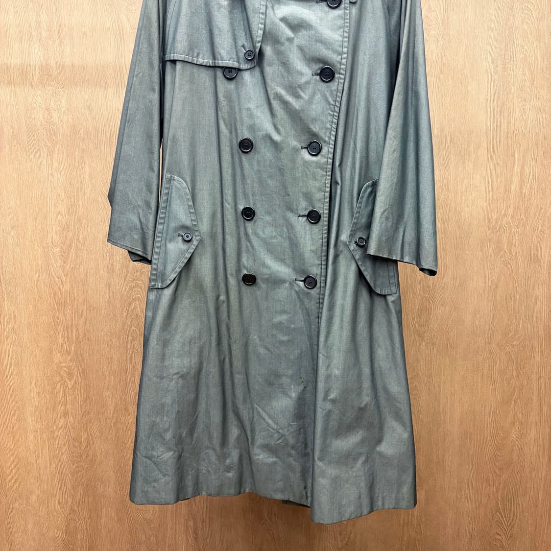 버버리 더블 브레스티드 트렌치 코트 허리 벨트 스트랩 디링 디테일 그레이 상품이미지5