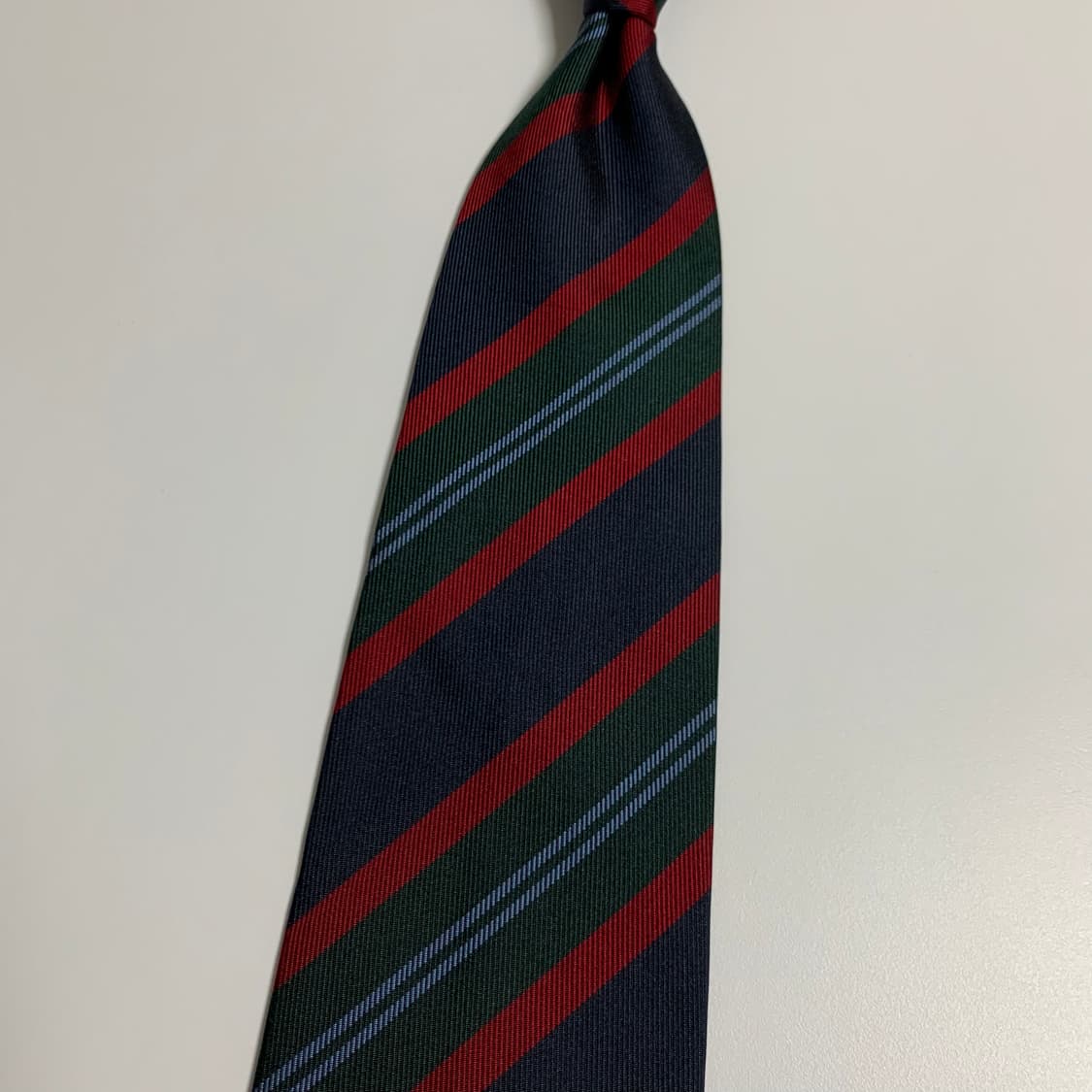 구찌(GUCCI) 레지멘탈 클래식넥타이 명품 100실크 8cm A+등급 상품이미지9