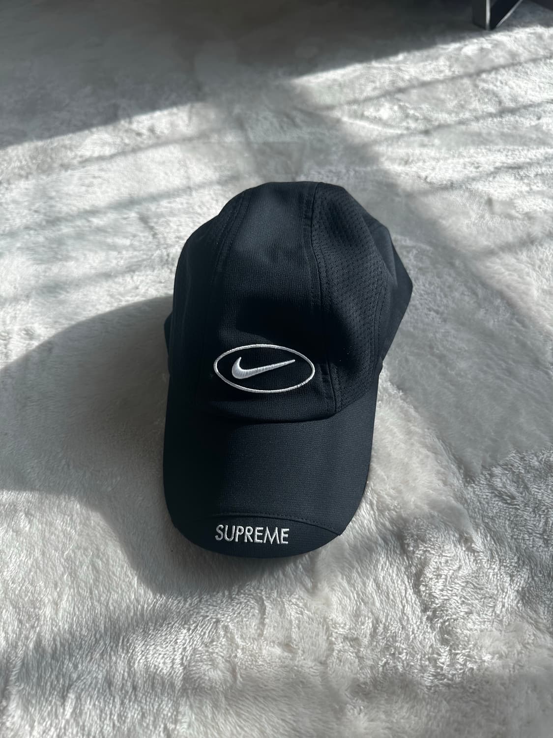 슈프림 나이키 러닝햇 블랙 25ss 상품이미지2