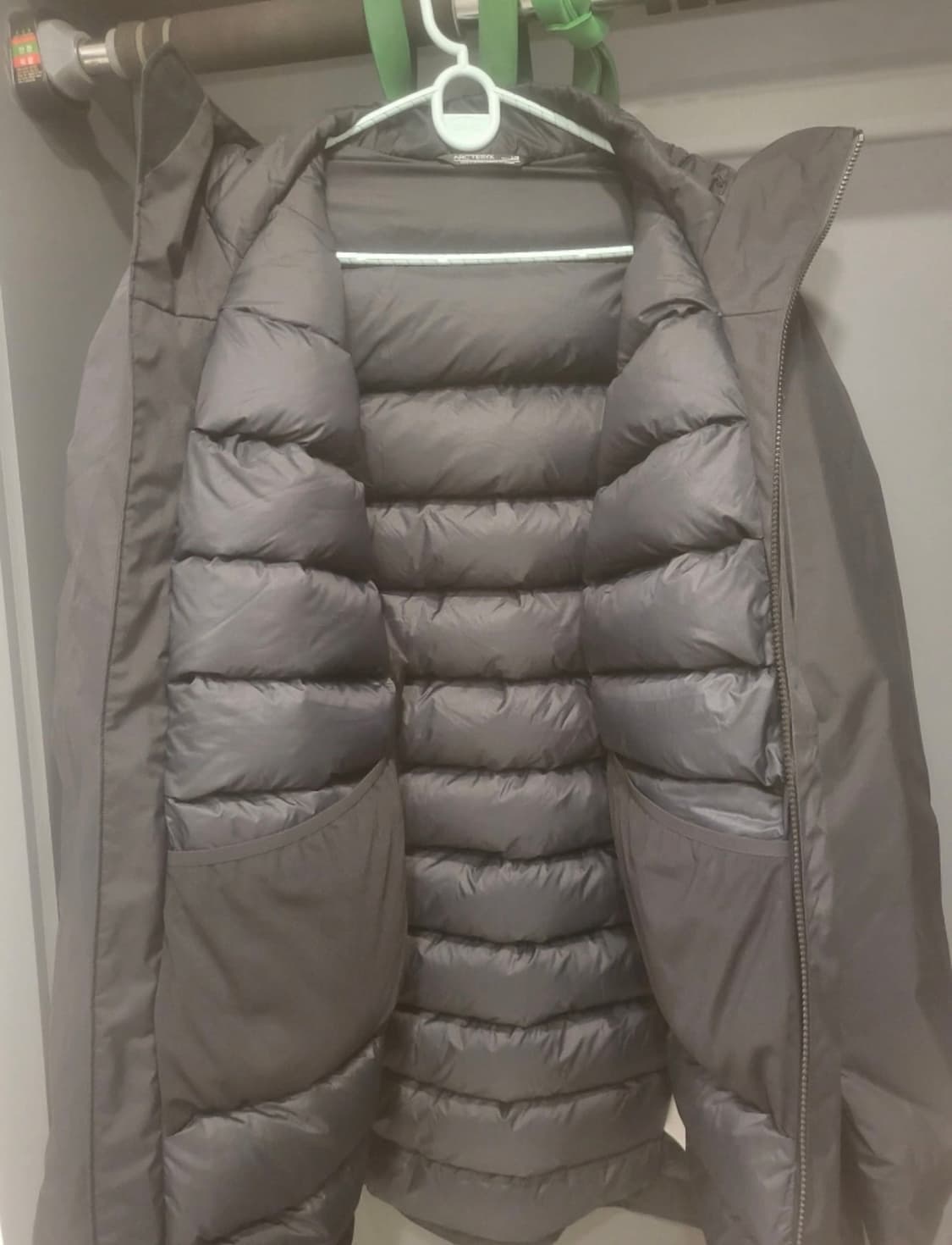 아크테릭스 랄레 다운 파카 롱패딩 블랙 L사이즈 상품이미지4