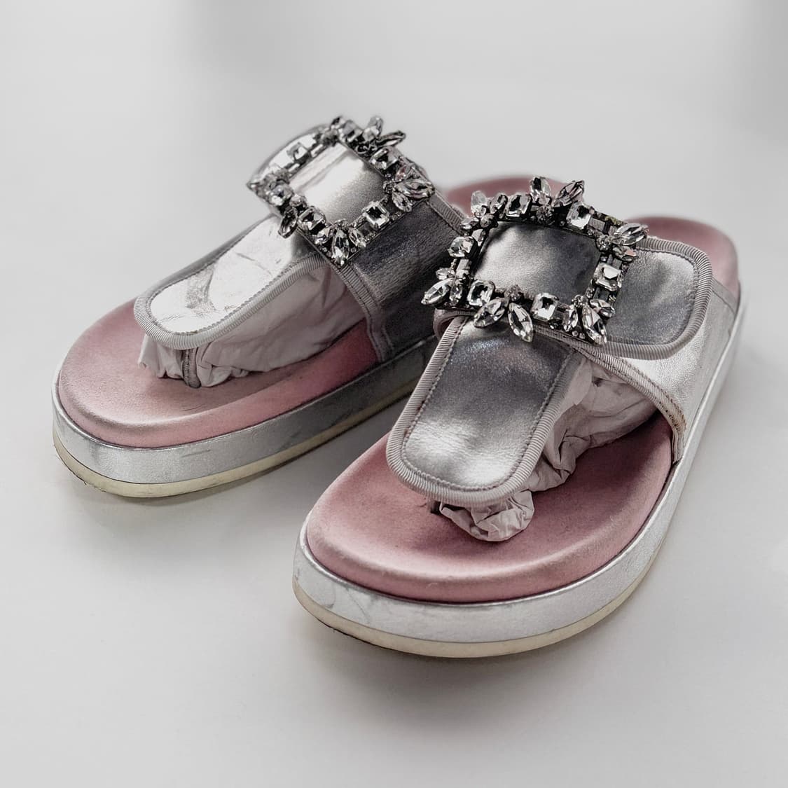 로저비비에 시그니처 플립플랍 상품이미지1