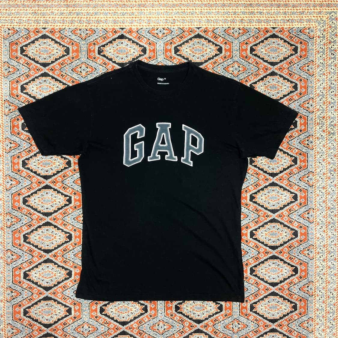 갭 스펠로고 블랙 반팔티셔츠 남성M 상품이미지1