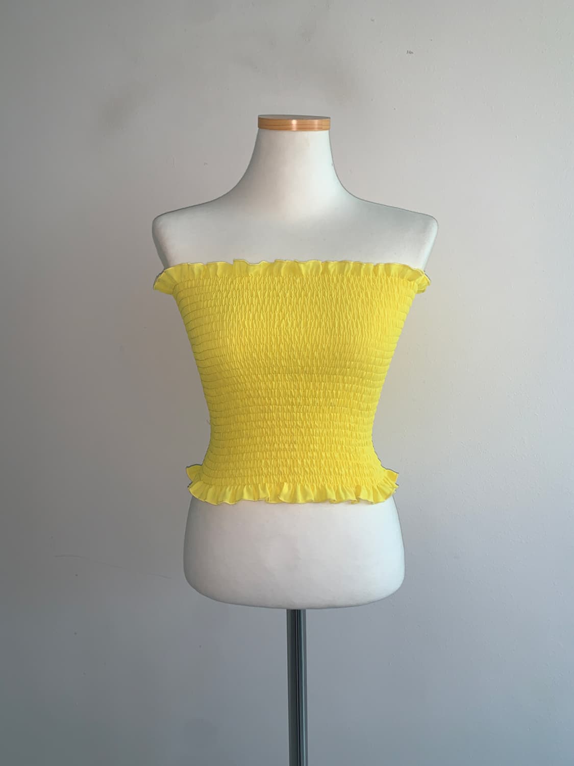 Smocked sleeveless top(yellow) 상품이미지1