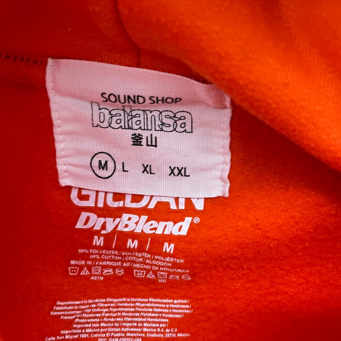 발란사 후드티 상품이미지3