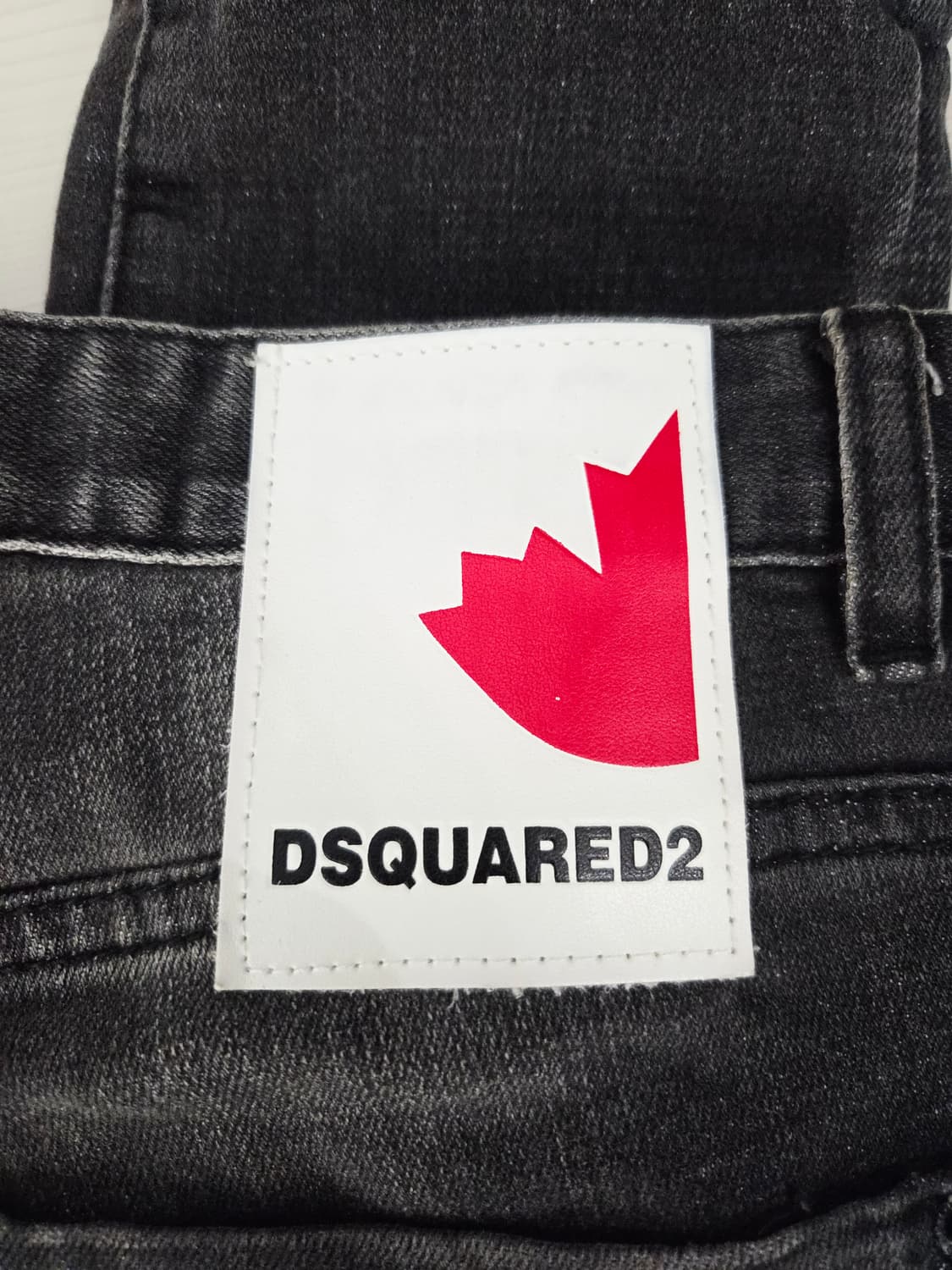 DSQUARED2 디스퀘어드2 클래식 케니 진 블랙 워싱 청바지 상품이미지6