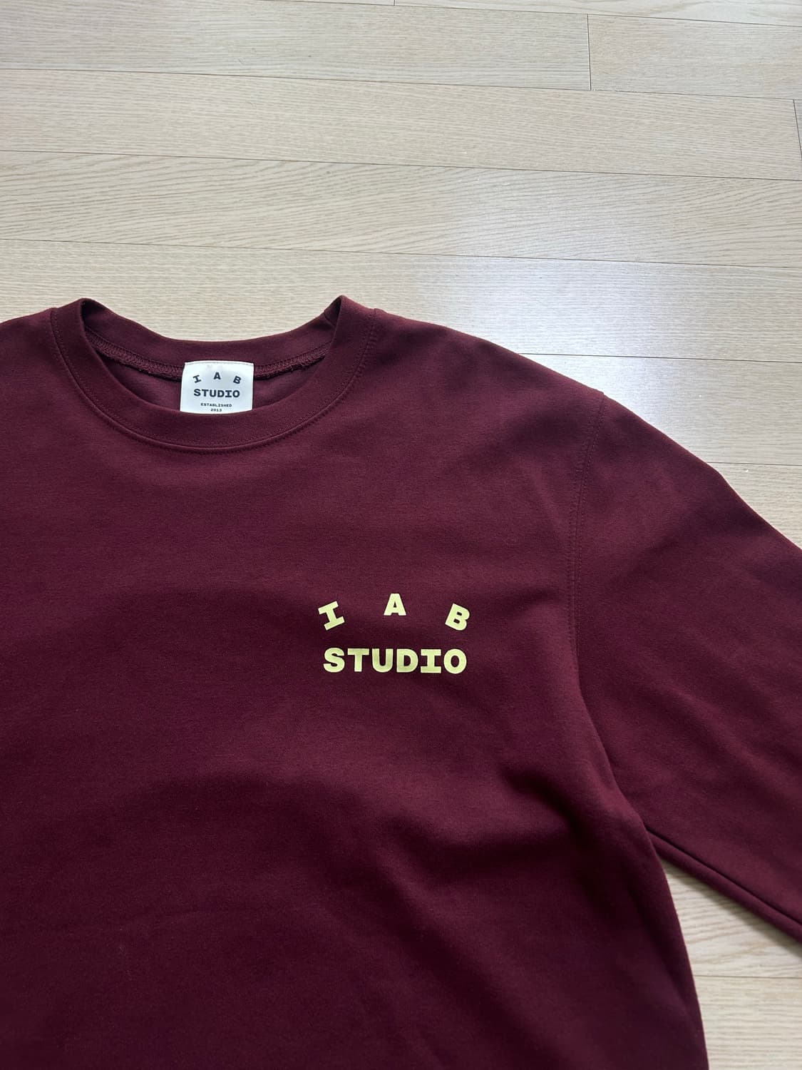 아이앱 IAB 스튜디오 롱슬리브 버건디 M (크림 30만원) 상품이미지2