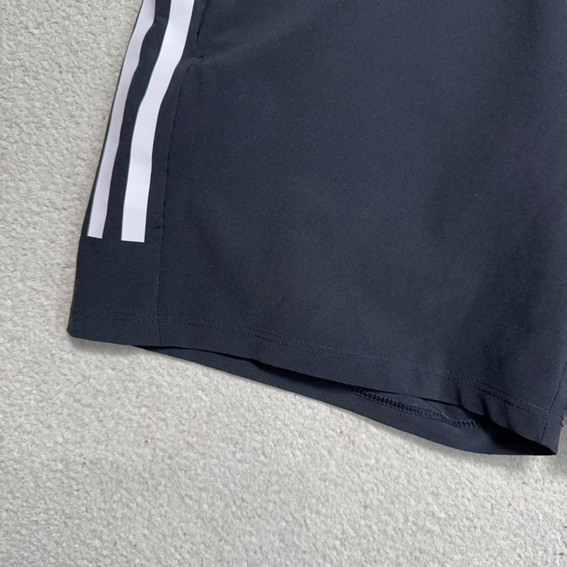 ADIDAS 아디제 러닝 투인원 젤 포켓 쇼츠 블랙 상품이미지4