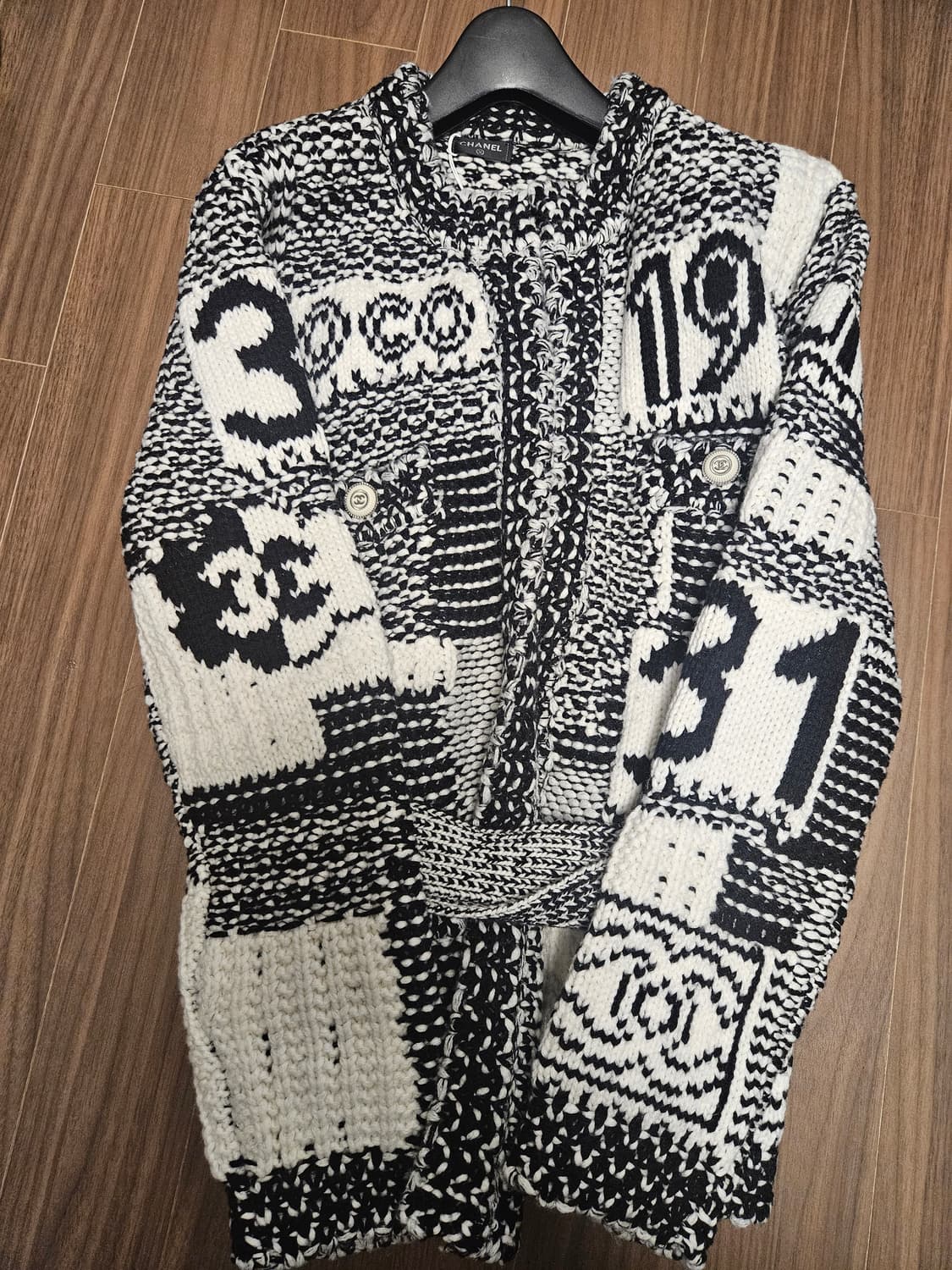 (빈티지) 샤넬 COCO 넘버 캐시미어 가디건 상품이미지1