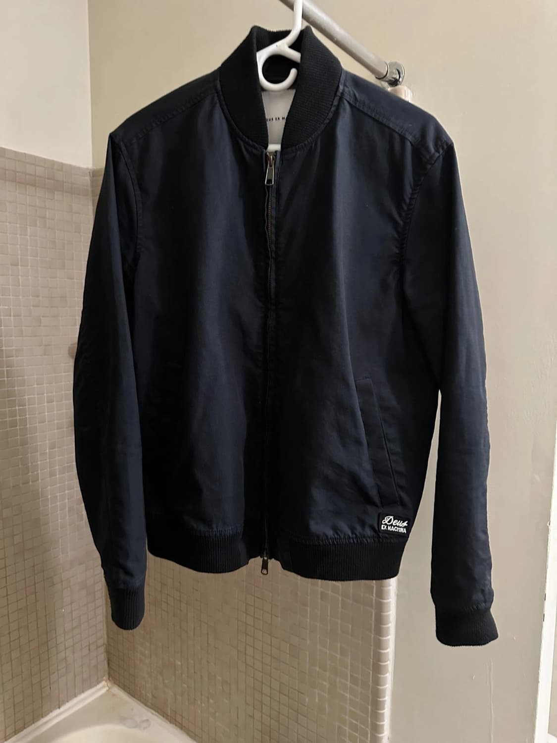 데우스 엑스 마키나 블랙 봄버 자켓 상품이미지1