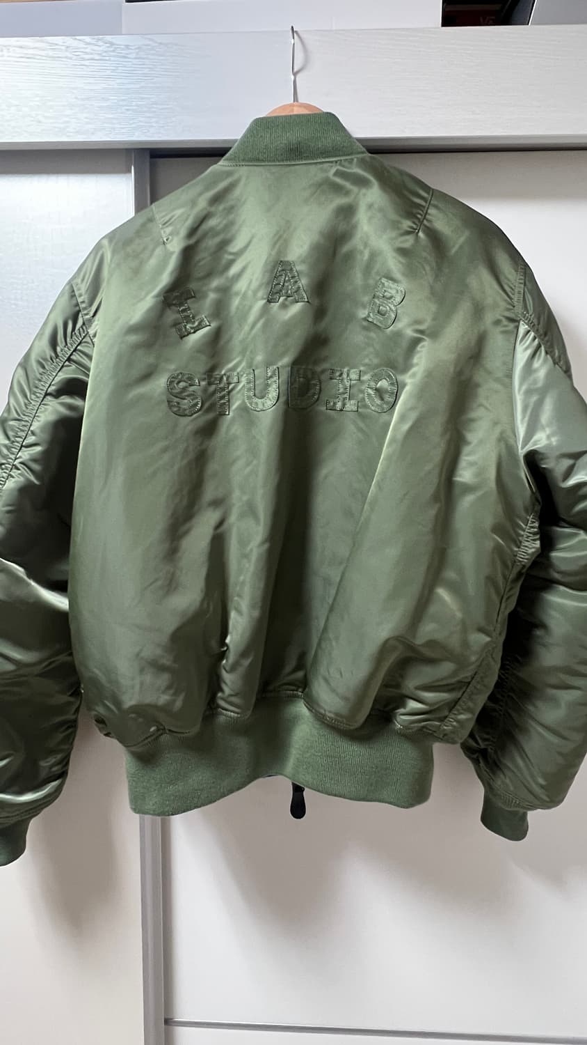 아이앱 스튜디오 x 알파인더스트리 MA-1 자켓 카키 L 상품이미지2