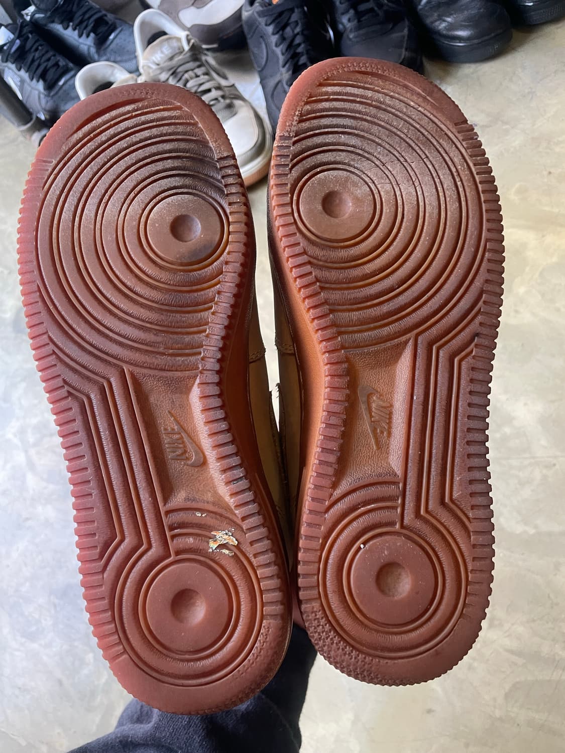 나이키 에어포스 1 미드 플랙스 앤 아웃도어 그린 된장 270 상품이미지6