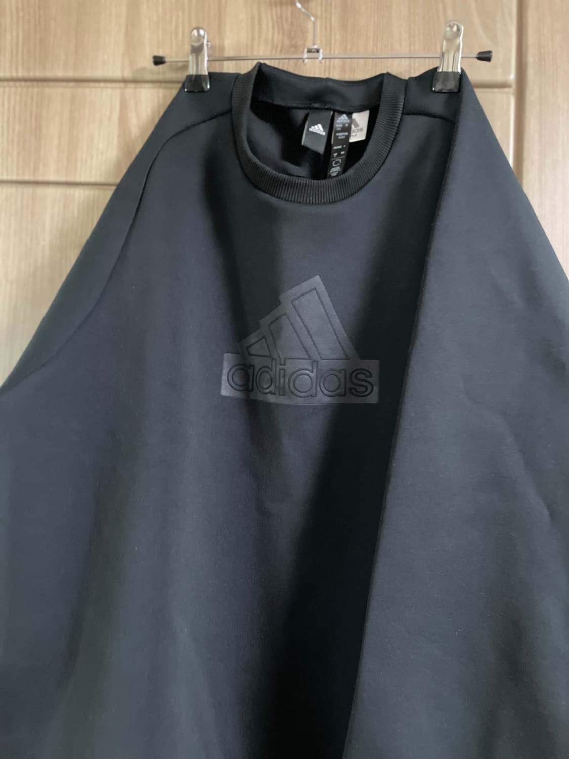 아디다스 맨투맨 블랙 A/M 상품이미지3