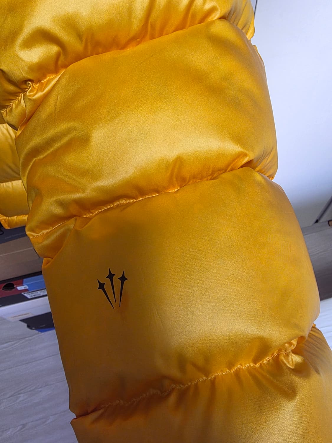 [xl] 나이키x드레이크녹타 퍼퍼자켓 유니버시티 골드 아시아 상품이미지6