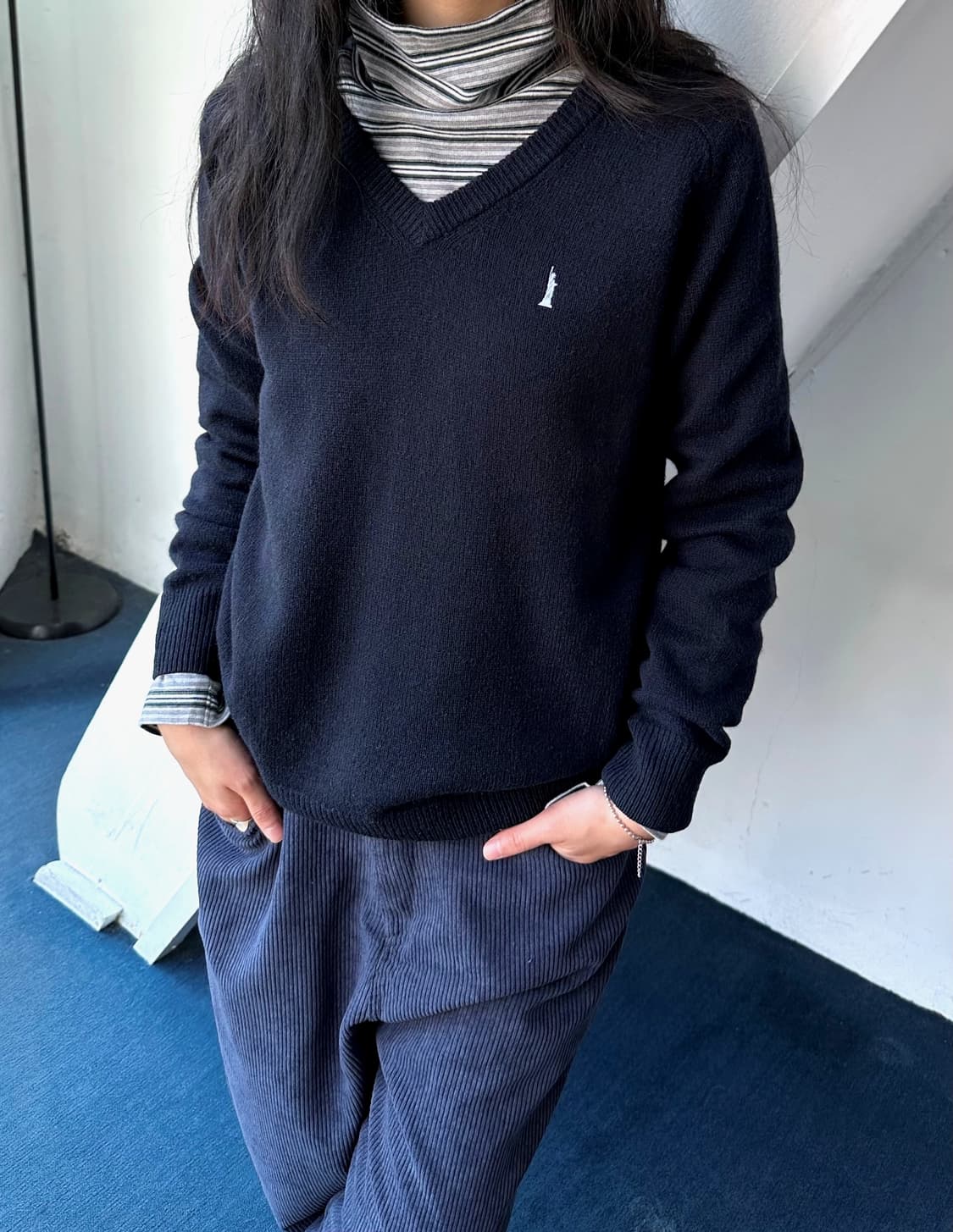 Wool v-neck design stitch knit P/O 상품이미지10