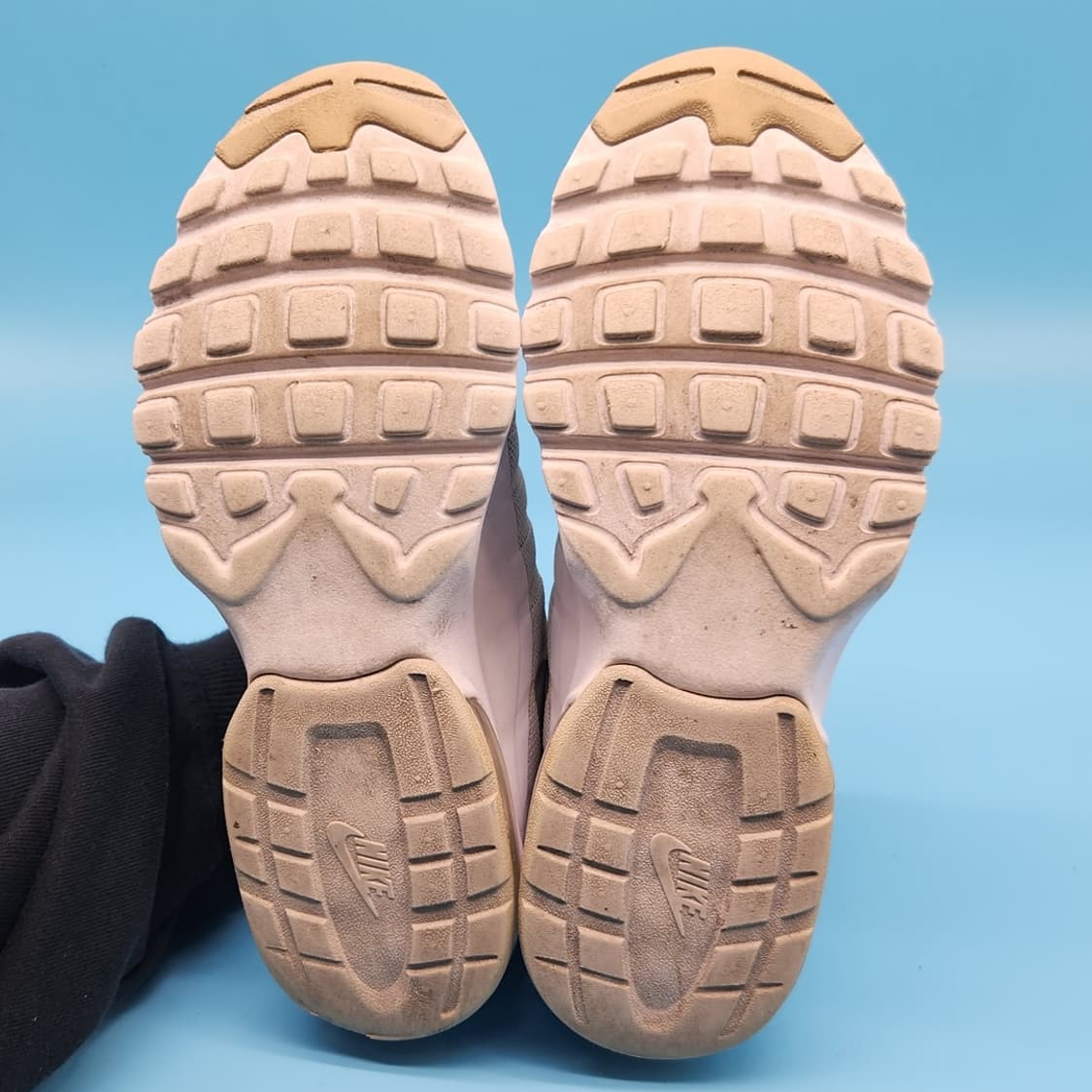 o 나이키 에어멕스 인비고 운동화 225 상품이미지3