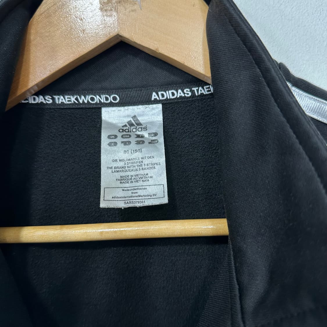 아디다스 블랙 삼선 트랙탑 상품이미지4