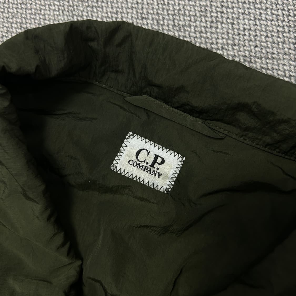 CP컴퍼니 카키 크롬 나일론 셔츠자켓(XL) 상품이미지2