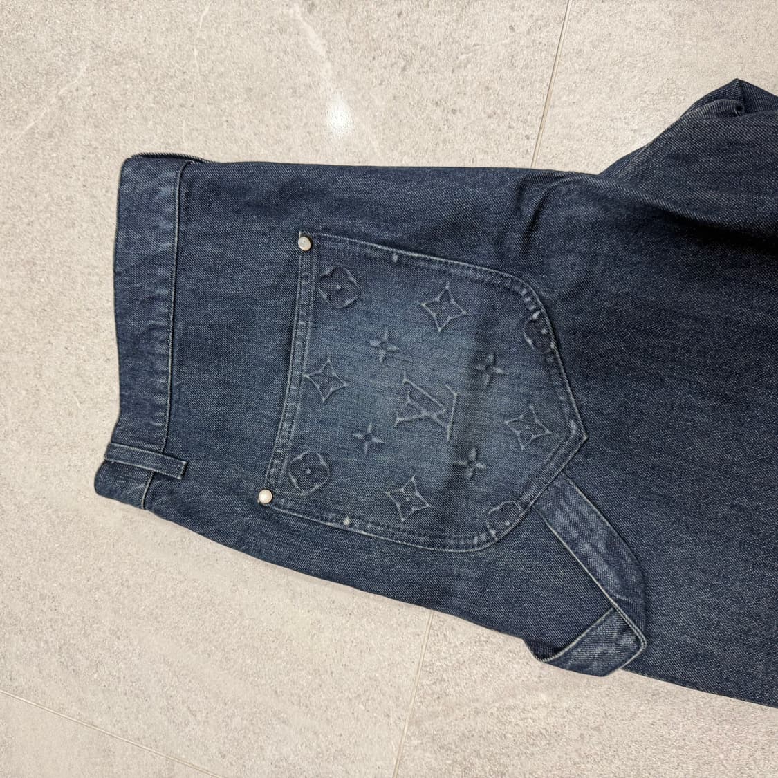 루이비통 데님 워크웨어 쇼츠 인디고 상품이미지3