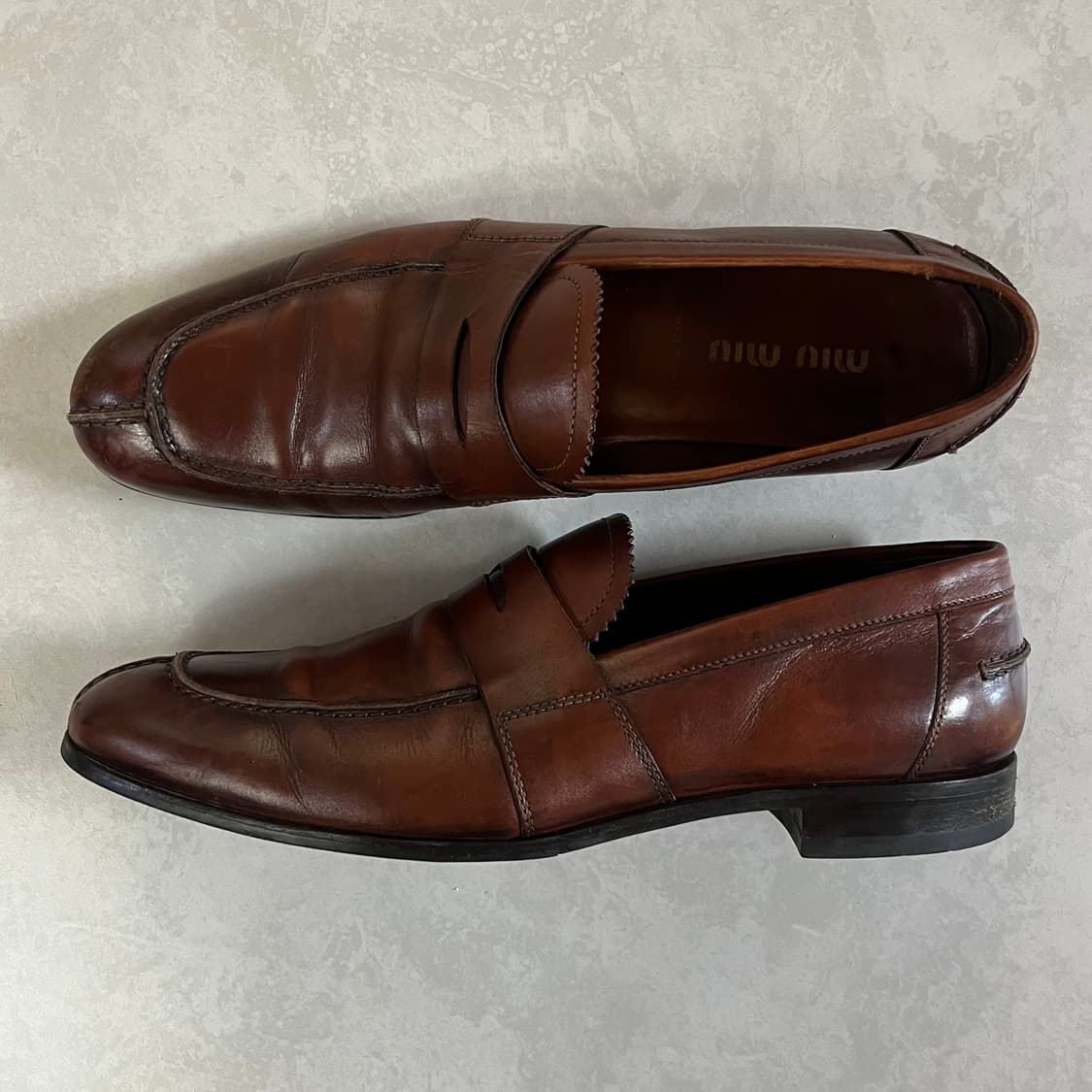 Miumiu Loafers 상품이미지1