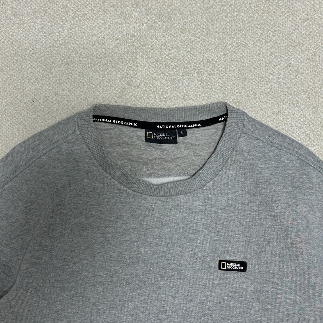 내셔널지오그래픽 스몰 로고 맨투맨 상품이미지5