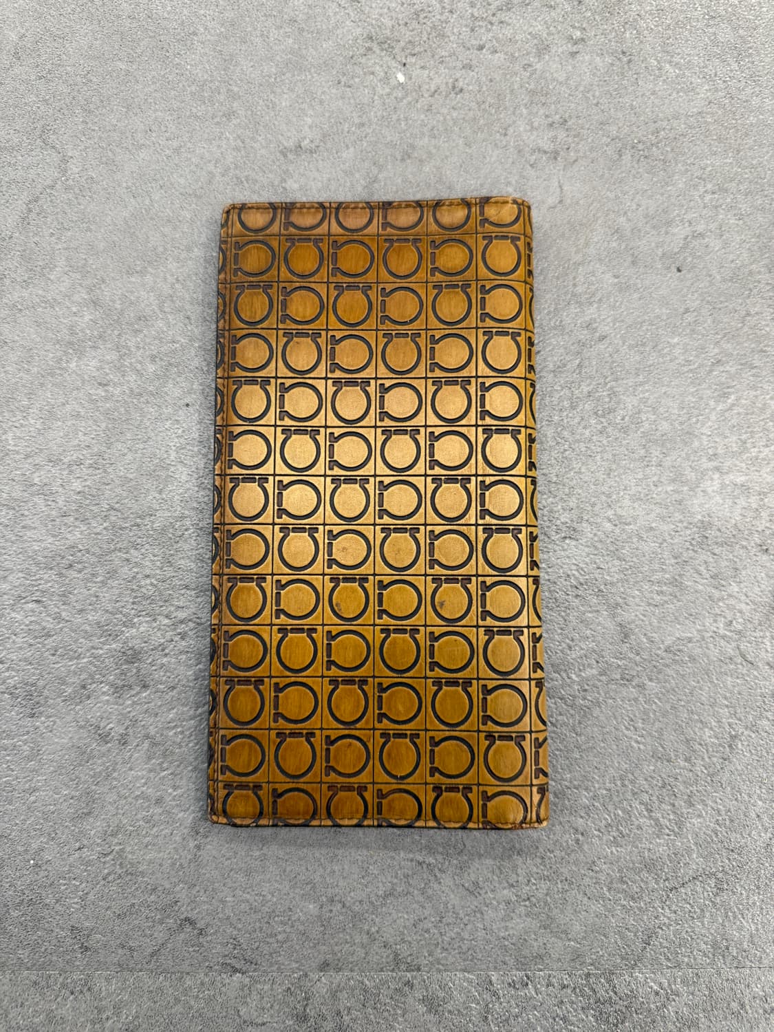 페라가모 간치니 패턴 장지갑 브라운 상품이미지3