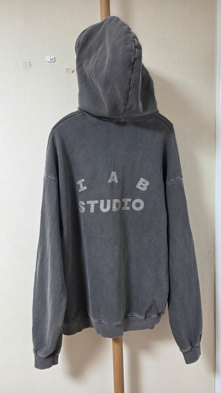 아이앱 스튜디오 피그먼트 후드티 상품이미지3