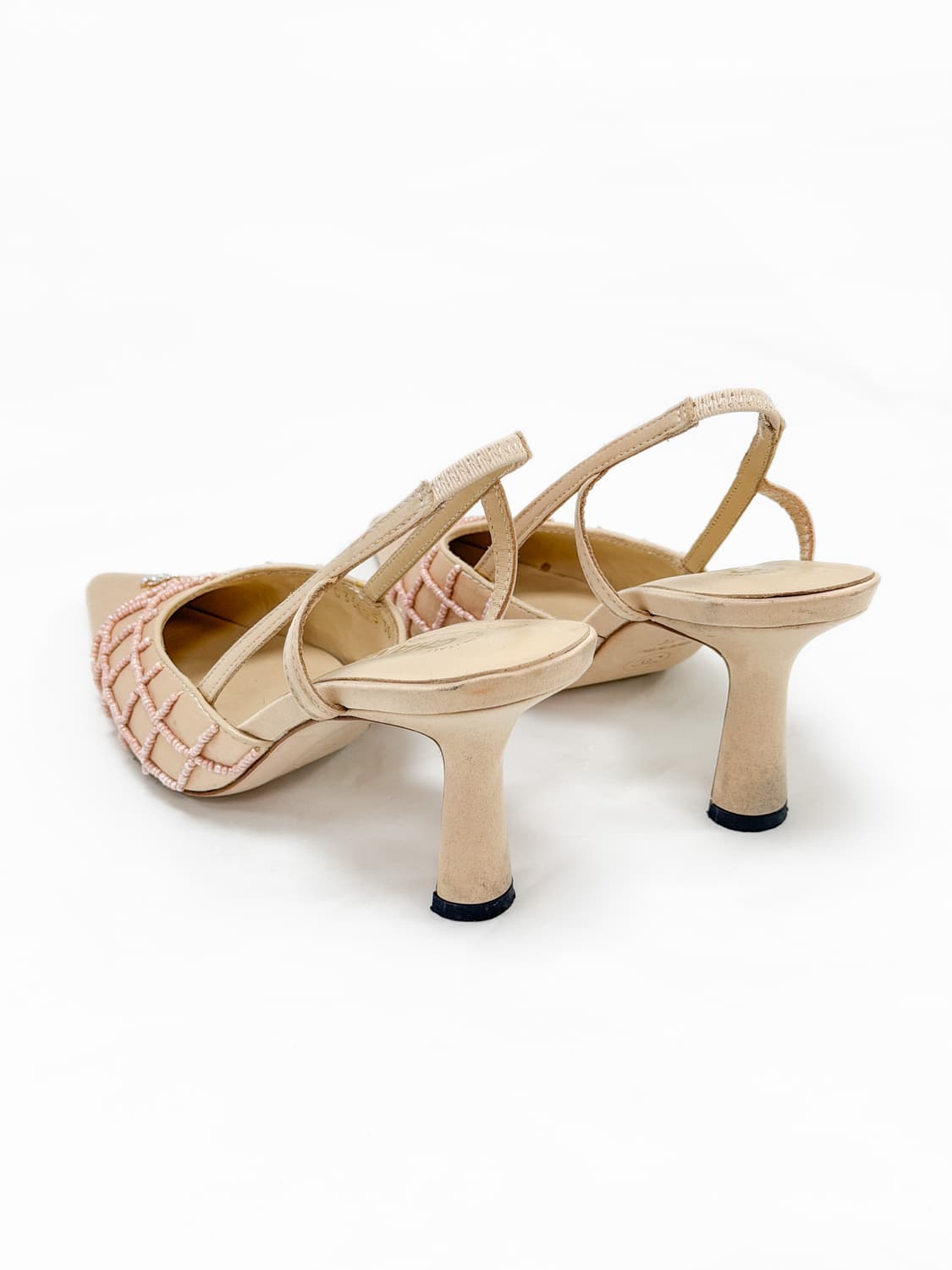 샤넬 CC 로고 비즈 새틴 스틸레토 슬링백 펌프스 상품이미지5