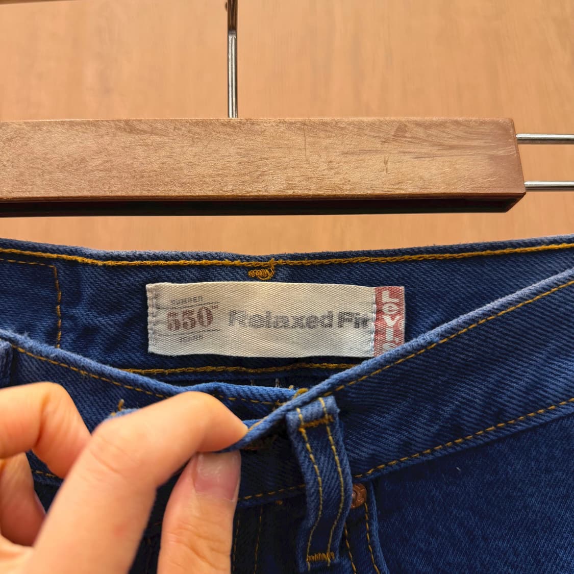 리바이스 코튼 미니 스커트 밑단 프린지 백 포켓 로고 탭 디테일 블루 상품이미지7