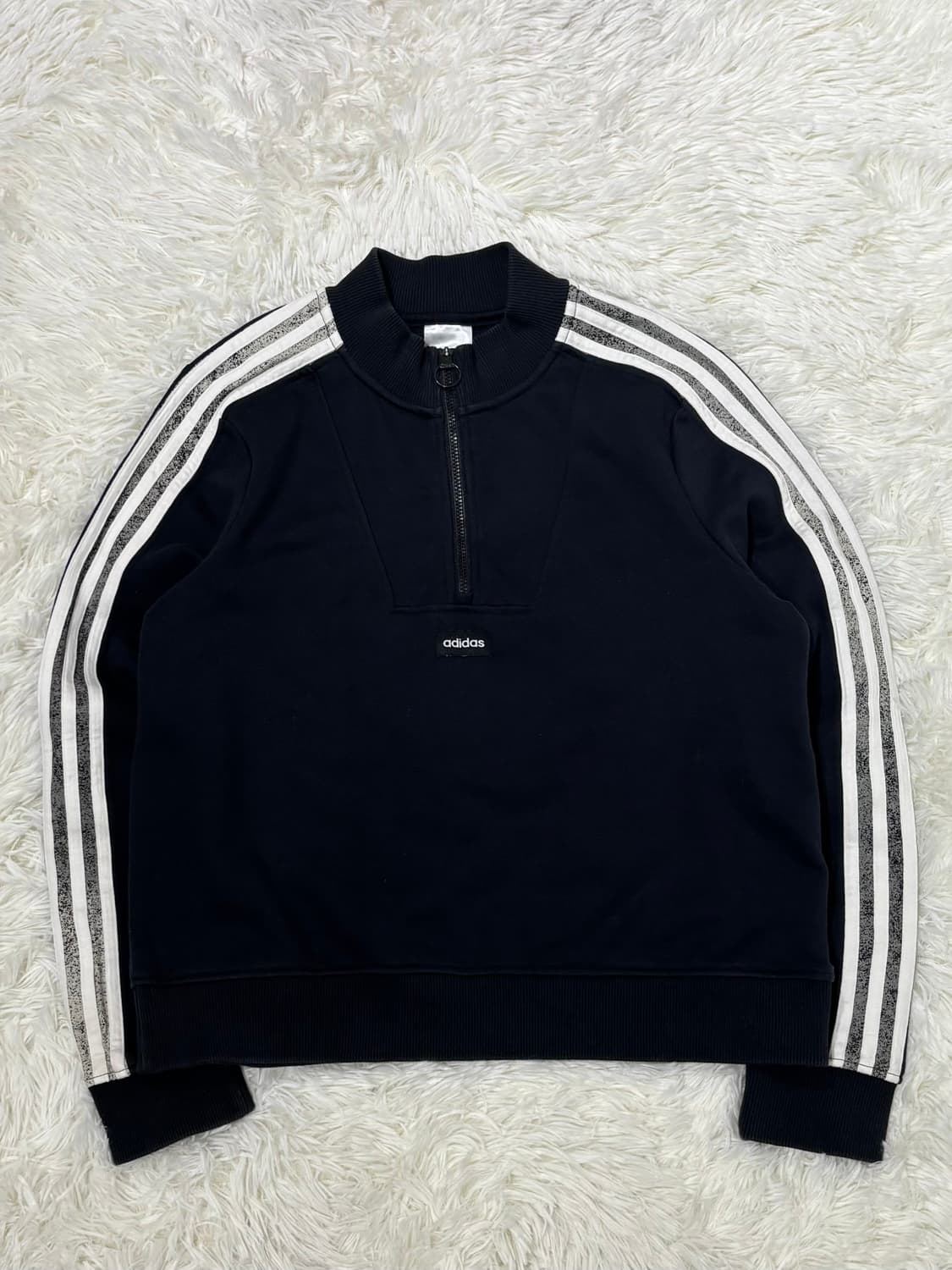 아디다스 스펠로고 블랙 삼선 반집업 상품이미지3