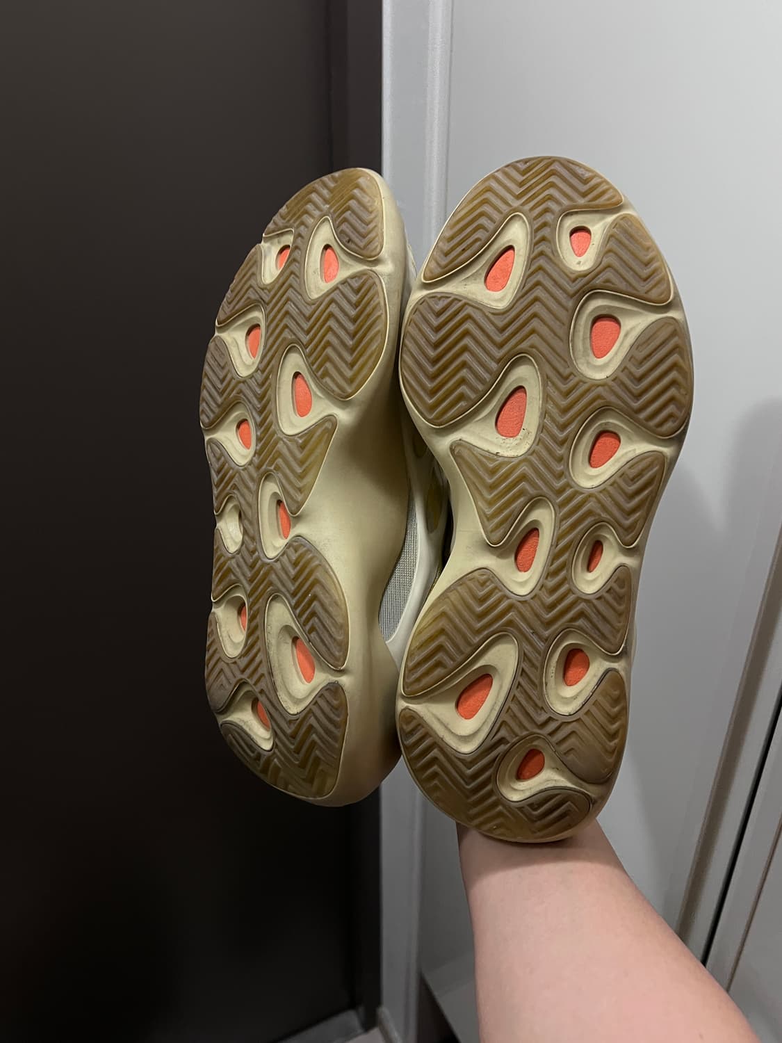 [295] 이지 700v3 사플라워 상품이미지3